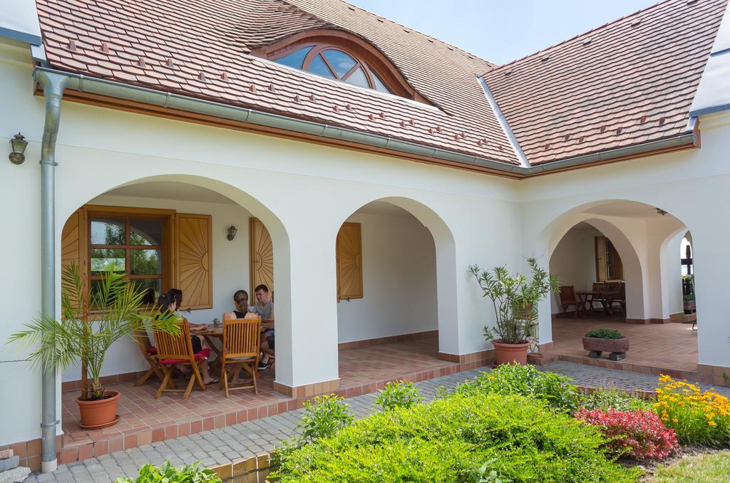 Figula Vendeghaz Hotel Balatonfüred Eksteriør billede